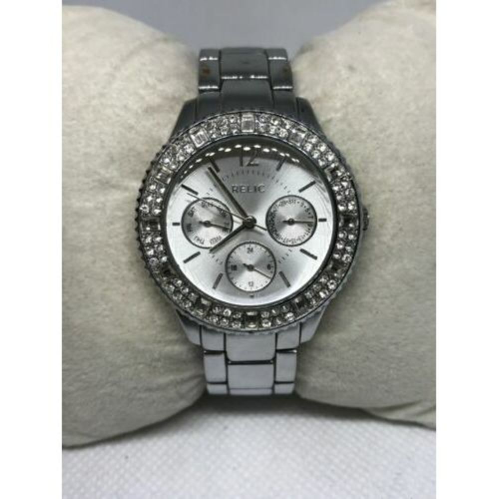 Relic ZR15739 Womens Stainless Steel Analog Silver Dial Quartz Wrist Watch Ff134